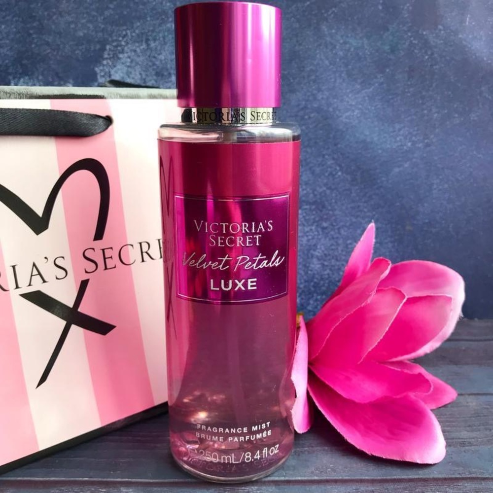 VICTORIA’S SECRET - Picture 4 of 16
